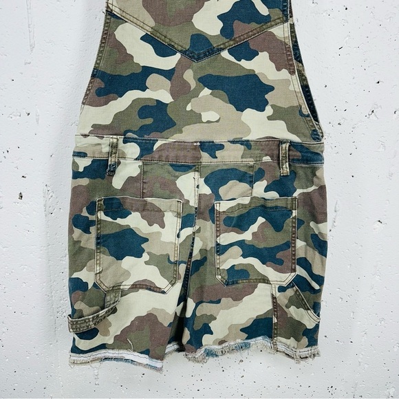 Anthropologie Size 6 Olive Camo Camouflage Overall Shorts Shortalls - Picture 5 of 14